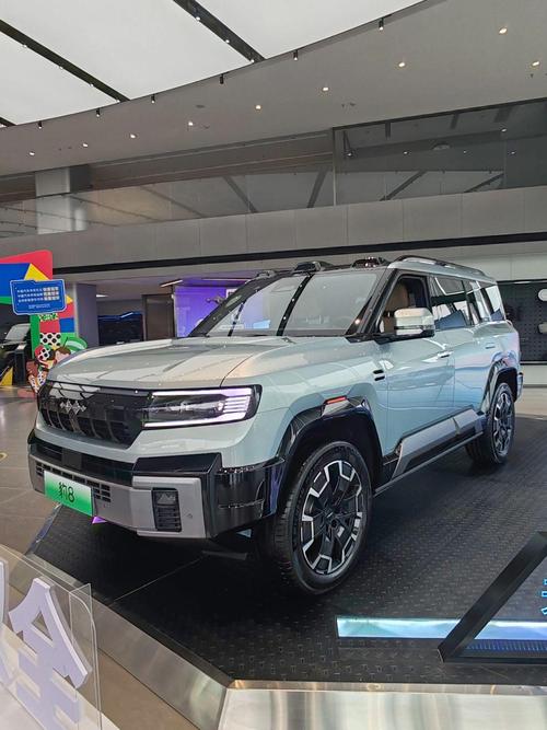 成都武侯区展建隆企业管理咨询比亚迪方程豹硬派越野的爆款，英菲尼迪35周年与你共成长